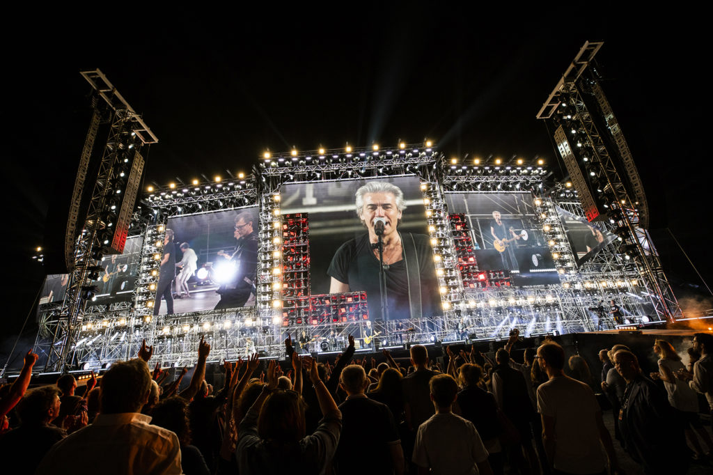 the-biggest-stadium-concerts-of-all-time-icmc2012-si