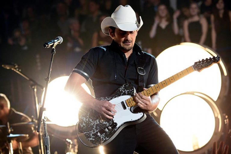 Brad Paisley Guitars & Gear List (2024 Update) - Guitar Lobby